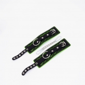 Черно-зеленые кожаные наручники с зеленой строчкой - Crazy Handmade - купить с доставкой в Туле