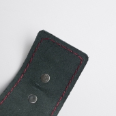 Черные кожаные наручники с красной строчкой - Crazy Handmade - купить с доставкой в Туле