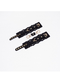 Черные кожаные наручники с узорами и золотистой фурнитурой - Crazy Handmade - купить с доставкой в Туле