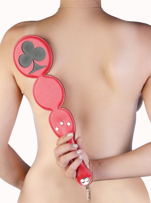 Шлёпалка  Трефы  с анальным плагом - LOVETOY (А-Полимер) - купить с доставкой в Туле