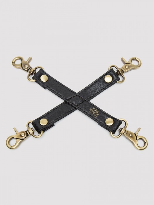 Черный фиксатор для манжет Bound to You Faux Leather Hogtie - Fifty Shades of Grey - купить с доставкой в Туле
