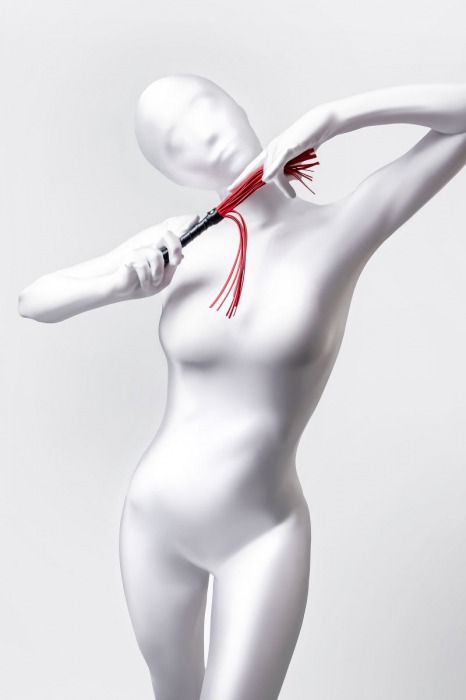 Красно-черный флоггер Anonymo - 28 см. - ToyFa - купить с доставкой в Туле