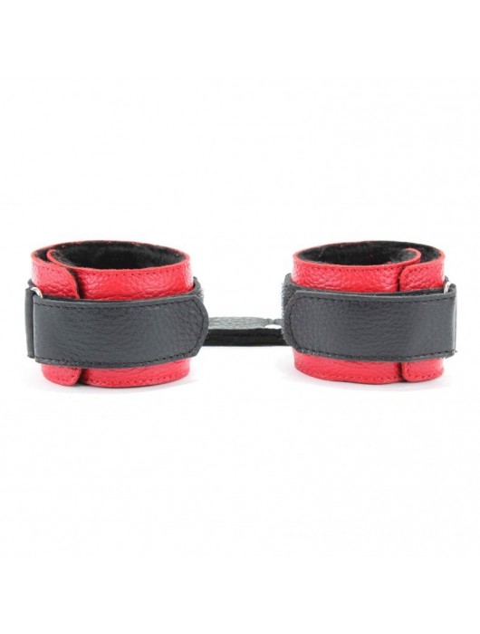 Красно-чёрные кожаные наручники с меховым подкладом - БДСМ Арсенал - купить с доставкой в Туле