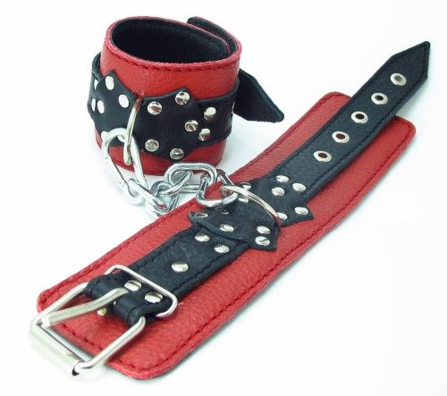 Красно-чёрные поножи из кожи - БДСМ Арсенал - купить с доставкой в Туле