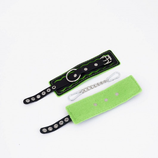 Черно-зеленые кожаные наручники с зеленой строчкой - Crazy Handmade - купить с доставкой в Туле