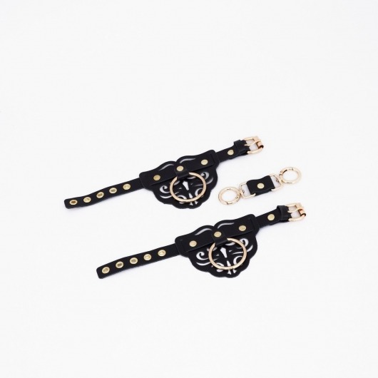 Черные кожаные наручники с клепками, кольцами и золотистой фурнитурой - Crazy Handmade - купить с доставкой в Туле