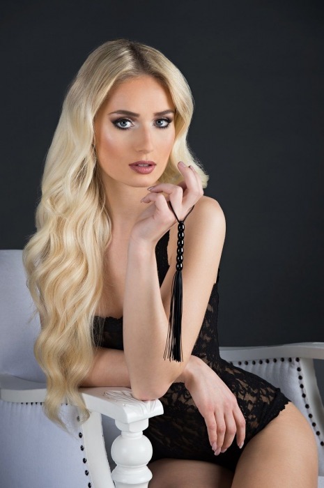 Чёрная мини-плеть из резины Rubber Mini Whip - 22 см. - Blush Novelties - купить с доставкой в Туле