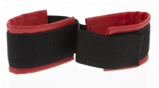 Полиуретановые манжеты для фиксации рук вместе Bound Together Wrist Restraints - Blush Novelties - купить с доставкой в Туле